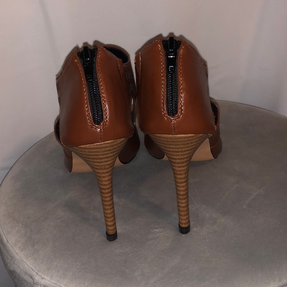 Brown heels - Picture 3 of 7